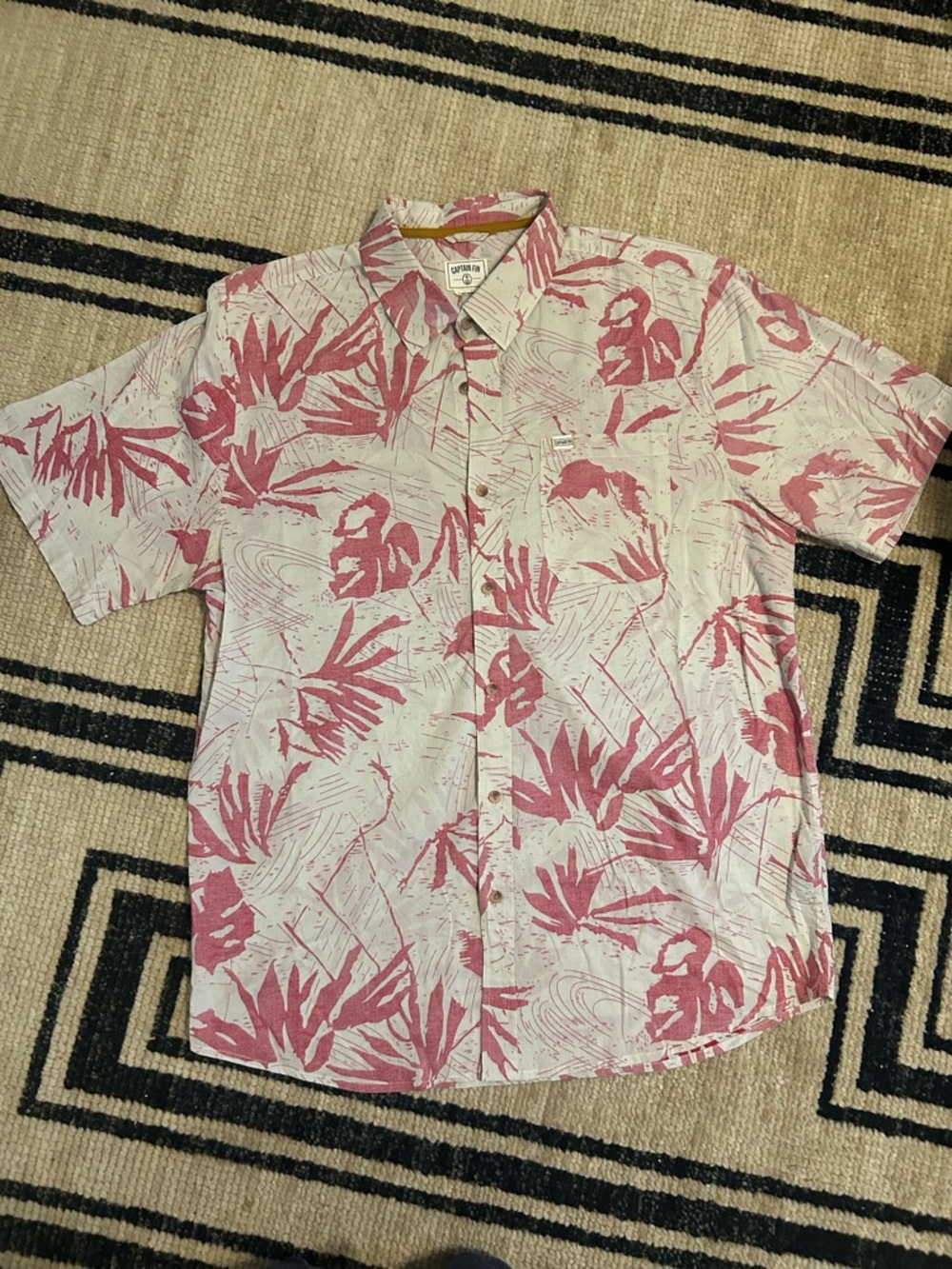 Short-Sleeve Pink Floral Button-Up Shirt - Captain Fin